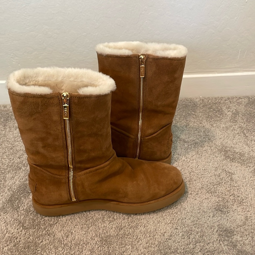 Ugg Boots Chestnut Size 9
